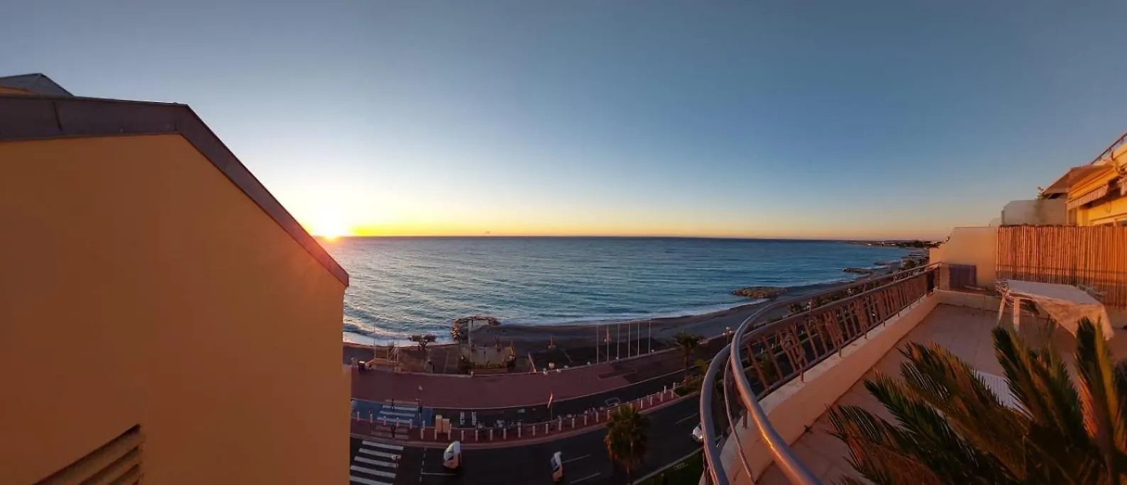 Appartement Le Grand Bleu à Nice 0*,  France